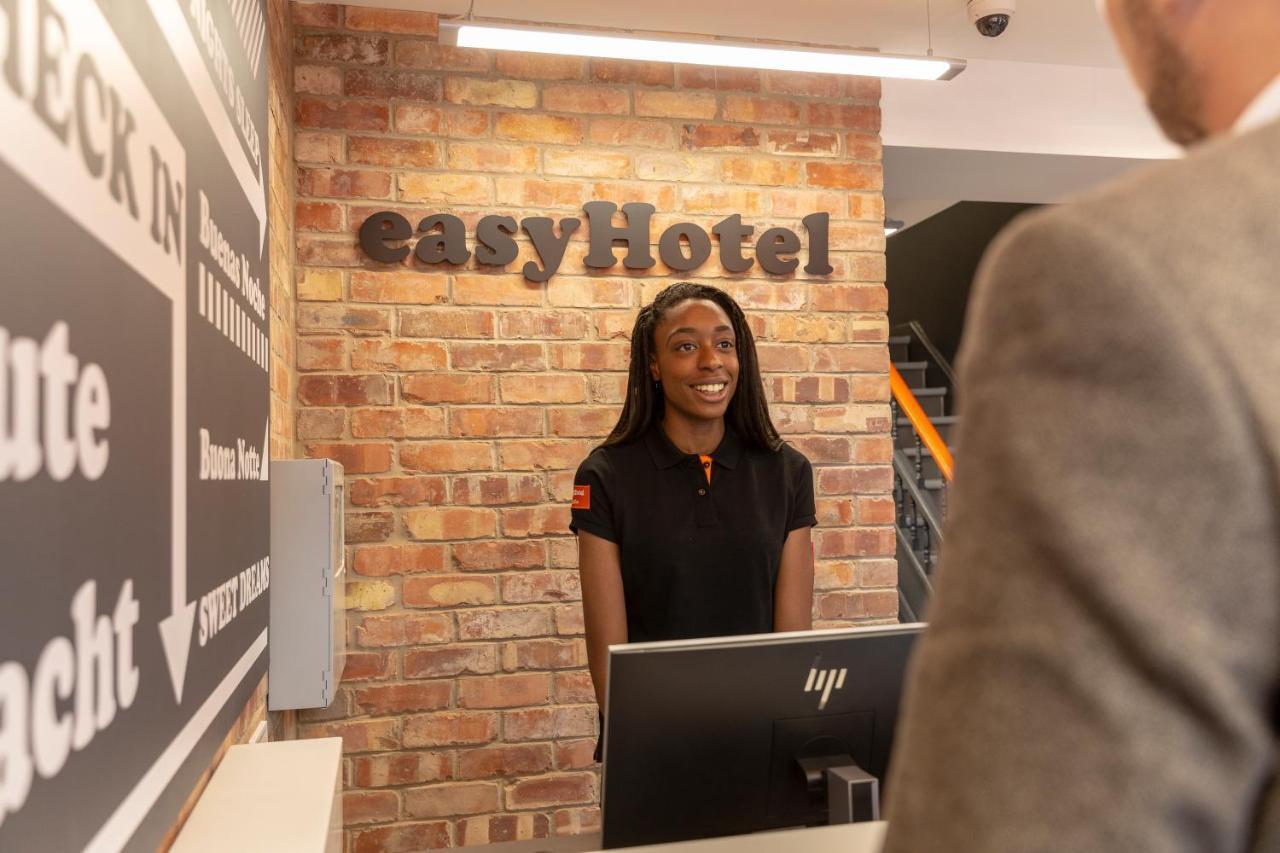 Hotel Easyhotel 3*