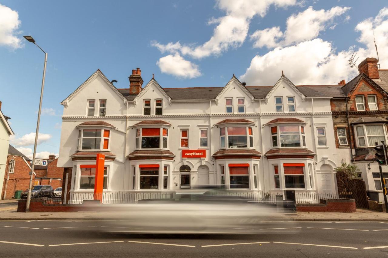 Easyhotel